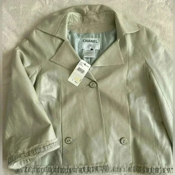 CHANEL Light Green Jacket size medium new - Picture 1 of 16
